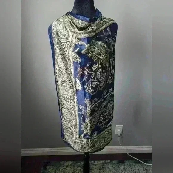 Blue and Tan Scarf - Picture 4 of 5